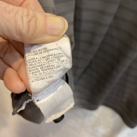 PERRY ELLIS -- Polo Shirt, Large Man, Short Sleeved, Button Down Collar - Picture 9 of 9